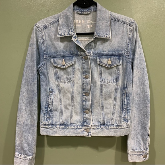 GAP 1969 Light Wash Denim Jacket - Picture 3 of 12